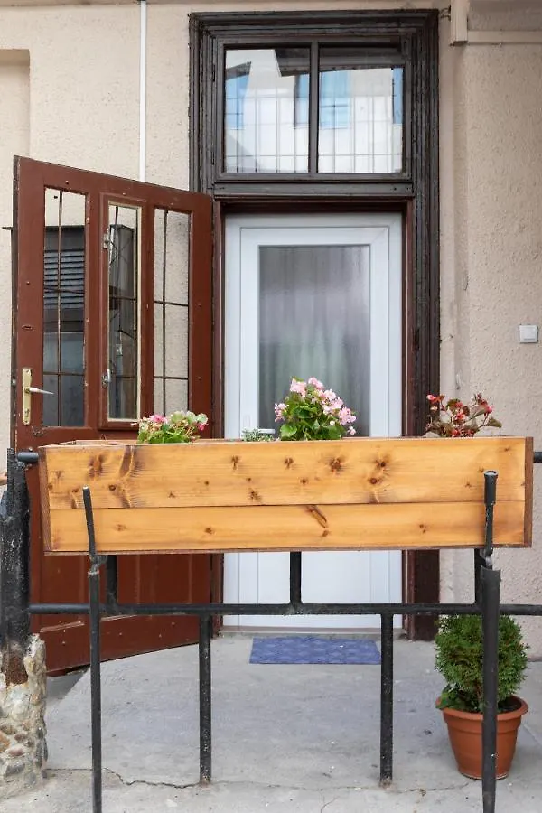 Apartment Bokay Apartman Next To Corvin Promenade Budapest