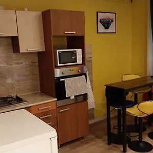 Yellow Blue Apartman